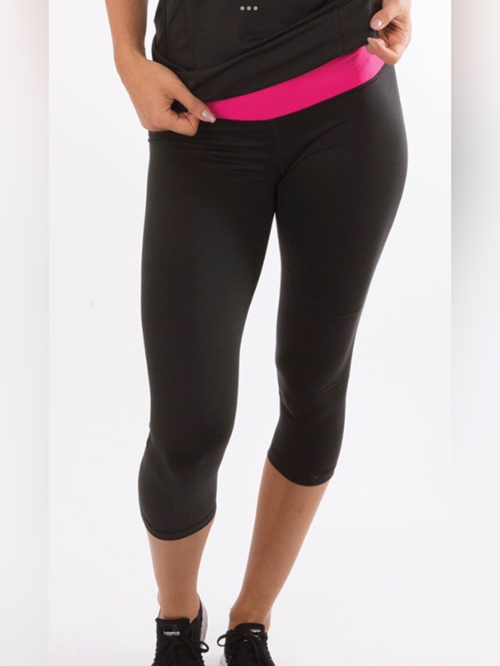 Citrus Active Wear Athletic Yoga Capris-Black/Pink